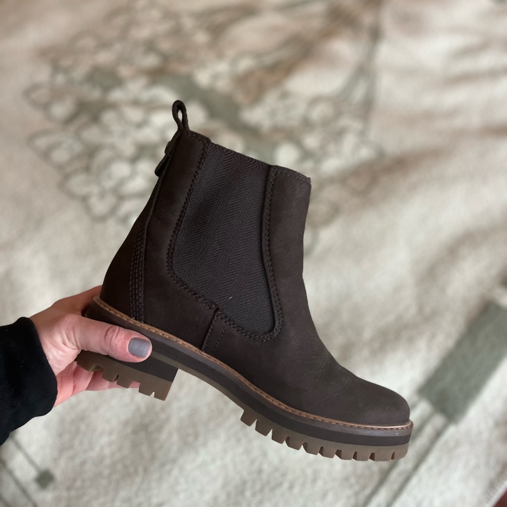 Brown Timberland Courmayeur Valley Chelsea boots